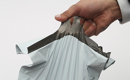/How to Produce Dual-Color Courier Bag Film with Different Inside and Outside Layers? A Complete Guide